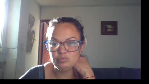 Laura online show from April 28, 9:53 pm