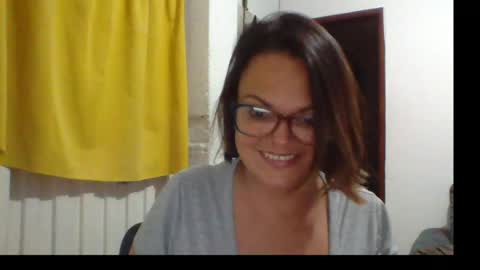 Snapshot of lau16310 chatting on May 24, 1:32 am Laura online show from May 24, 1:32 am