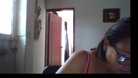 Snapshot of lau16310 chatting on June 3, 2:44 pm Laura online show from June 3, 2:44 pm