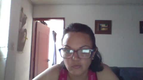 Snapshot of lau16310 chatting on June 5, 2:56 pm Laura online show from June 5, 2:56 pm
