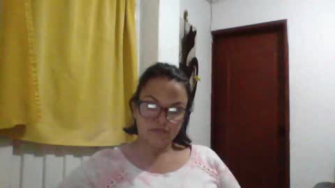 Snapshot of lau16310 chatting on June 10, 1:50 am Laura online show from June 10, 1:50 am