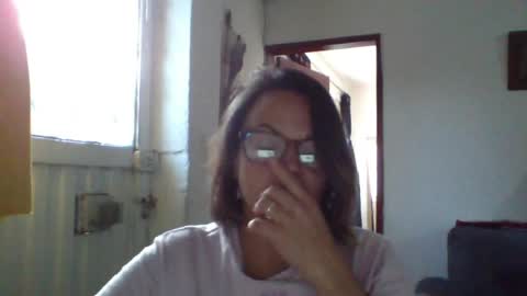 Snapshot of lau16310 chatting on June 14, 9:06 pm Laura online show from June 14, 9:06 pm
