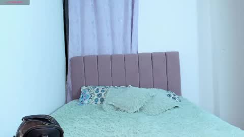 Snapshot of lau_xury chatting on April 14, 3:34 am Lau online show from April 14, 3:34 am