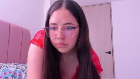 Snapshot of lau_xury chatting on May 15, 9:11 pm Lau online show from May 15, 9:11 pm