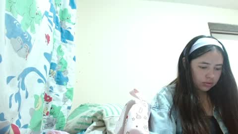 Snapshot of lau_xury chatting on May 19, 6:58 pm Lau online show from May 19, 6:58 pm