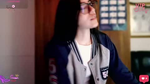 laujgray online show from January 9, 12:08 pm