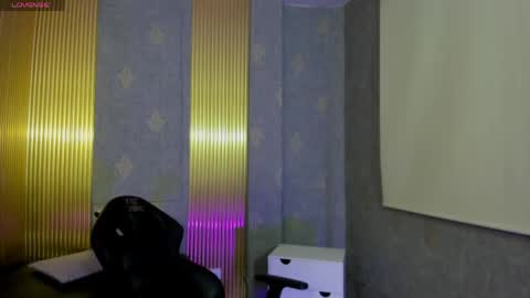 Snapshot of laulin_tay chatting on May 22, 3:35 am laulin_tay online show from May 22, 3:35 am