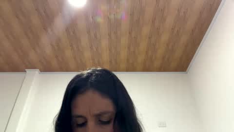 Snapshot of laura_1717 chatting on May 29, 4:21 am laura online show from May 29, 4:21 am
