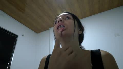 Snapshot of laura_1717 chatting on July 13, 2:53 pm laura online show from July 13, 2:53 pm