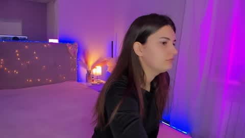 Laura online show from April 5, 5:15 am