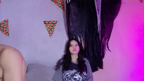 Snapshot of laura_and_kevin chatting on October 9, 4:49 pm laura_and_kevin online show from October 9, 4:49 pm