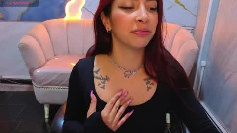 Snapshot of laura_b_ chatting on May 3, 3:23 am laura_b_ online show from May 3, 3:23 am