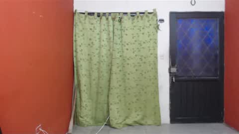 CALL ME LOVE  LAURA online show from December 8, 4:04 am