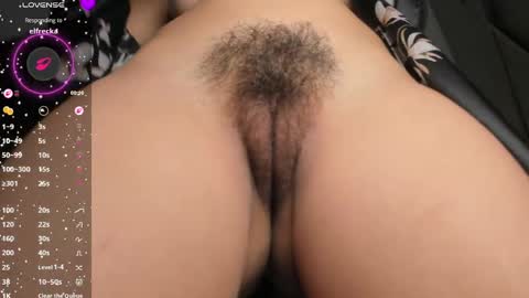 Snapshot of laura_hills18 chatting on April 25, 7:55 pm Lura online show from April 25, 7:55 pm