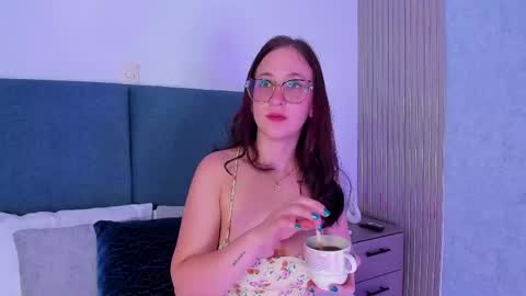 Snapshot of laura_ivy chatting on April 24, 1:13 pm LauraIvy online show from April 24, 1:13 pm