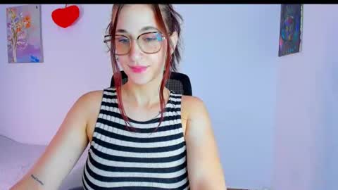 Snapshot of laura_ivy chatting on June 25, 2:21 pm LauraIvy online show from June 25, 2:21 pm