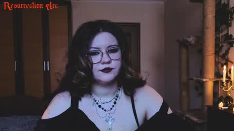 Snapshot of laura_karamazov chatting on June 1, 5:25 pm Miss Laura online show from June 1, 5:25 pm