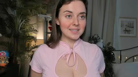 Snapshot of laura_mutti chatting on May 6, 4:01 pm Samantha online show from May 6, 4:01 pm