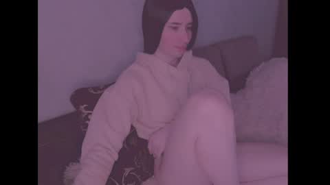 Snapshot of laura_night_byte chatting on June 8, 5:19 am laura_night_byte online show from June 8, 5:19 am