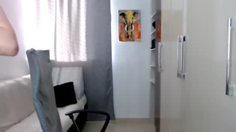 Laura online show from January 22, 9:21 pm