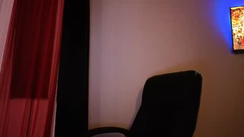 Snapshot of laura_r23 chatting on July 12, 3:41 am Laura Rose online show from July 12, 3:41 am