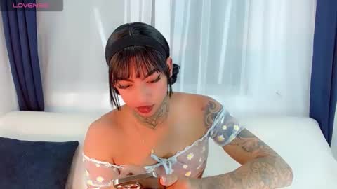 Laura online show from December 19, 6:53 am