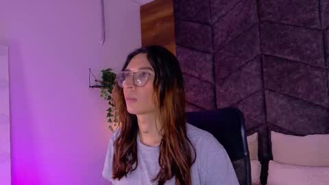 lauraagomezz__ online show from October 13, 1:49 am