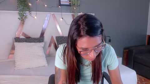 lauraagomezz__ online show from October 20, 8:42 pm