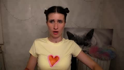 Snapshot of lauradre_ chatting on May 20, 10:21 am Laura online show from May 20, 10:21 am