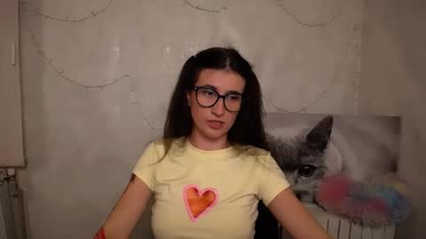 Snapshot of lauradre_ chatting on May 29, 8:12 am Laura online show from May 29, 8:12 am