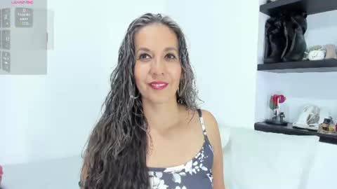 Snapshot of laurafarrely chatting on July 16, 1:55 am Laura online show from July 16, 1:55 am