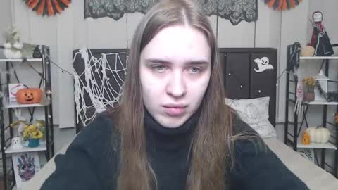 LauraHlot online show from November 9, 6:39 pm