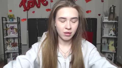 Snapshot of laurahlot chatting on February 17, 6:10 am LauraHlot online show from February 17, 6:10 am