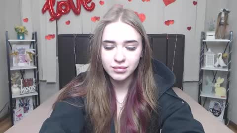 Snapshot of laurahlot chatting on March 5, 6:48 pm LauraHlot online show from March 5, 6:48 pm