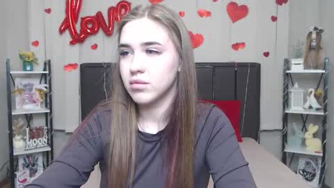 Snapshot of laurahlot chatting on March 10, 6:35 pm LauraHlot online show from March 10, 6:35 pm
