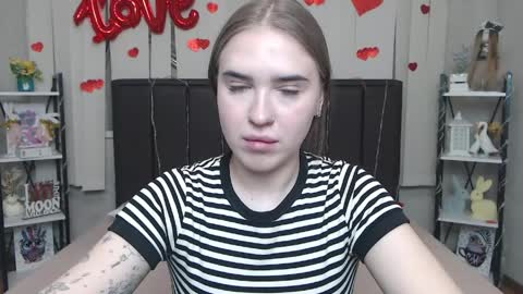 Snapshot of laurahlot chatting on March 31, 6:14 am LauraHlot online show from March 31, 6:14 am