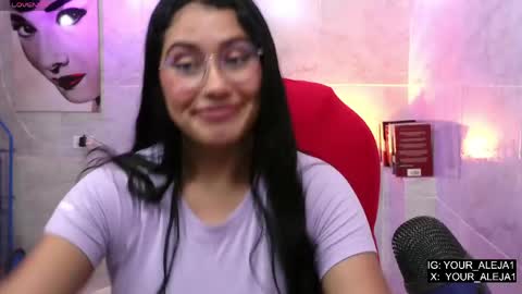 Snapshot of lauraruiz1 chatting on May 15, 11:01 pm Aleja online show from May 15, 11:01 pm