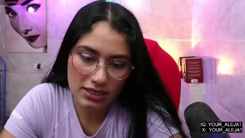 Snapshot of lauraruiz1 chatting on May 15, 11:34 pm Aleja online show from May 15, 11:34 pm