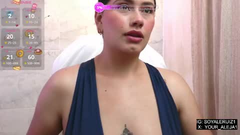 Snapshot of lauraruiz1 chatting on May 19, 1:22 am Aleja online show from May 19, 1:22 am