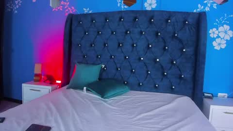 Laura online show from April 20, 11:35 am