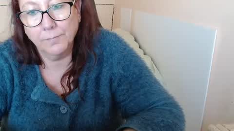 Snapshot of laureanne50 chatting on December 23, 10:32 am laureanne online show from December 23, 10:32 am