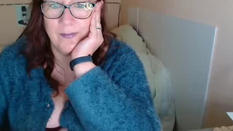 Snapshot of laureanne50 chatting on January 17, 10:00 am laureanne online show from January 17, 10:00 am