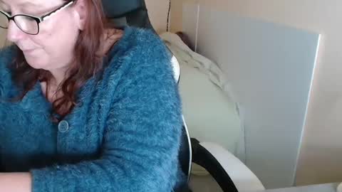 Snapshot of laureanne50 chatting on January 20, 2:36 pm laureanne online show from January 20, 2:36 pm