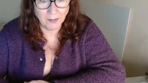 Snapshot of laureanne50 chatting on January 26, 9:51 am laureanne online show from January 26, 9:51 am