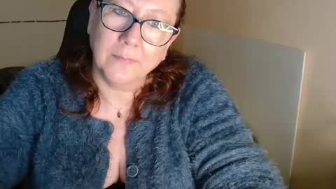 Snapshot of laureanne50 chatting on March 9, 10:19 am laureanne online show from March 9, 10:19 am