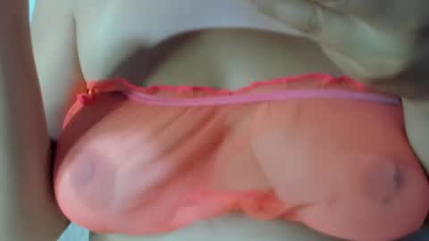 Snapshot of lauren_mark_ chatting on May 15, 11:12 pm lauren_mark_ online show from May 15, 11:12 pm
