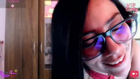 Lauren online show from January 17, 6:44 pm