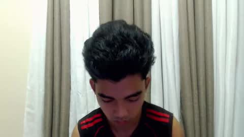 laurence_cuttieguyhere online show from March 10, 5:29 pm