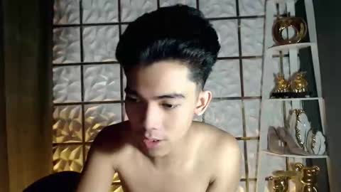 laurence_cuttieguyhere online show from March 11, 6:25 pm