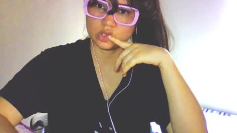 onlyfan laureng7 - 7 laureng2 online show from March 10, 5:18 pm